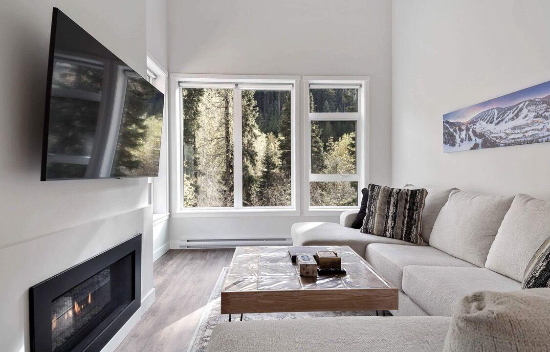 Sun Peaks Condo | Ski In /Ski Out, 3 Bed 2 Bath Condo w/Hot Tub