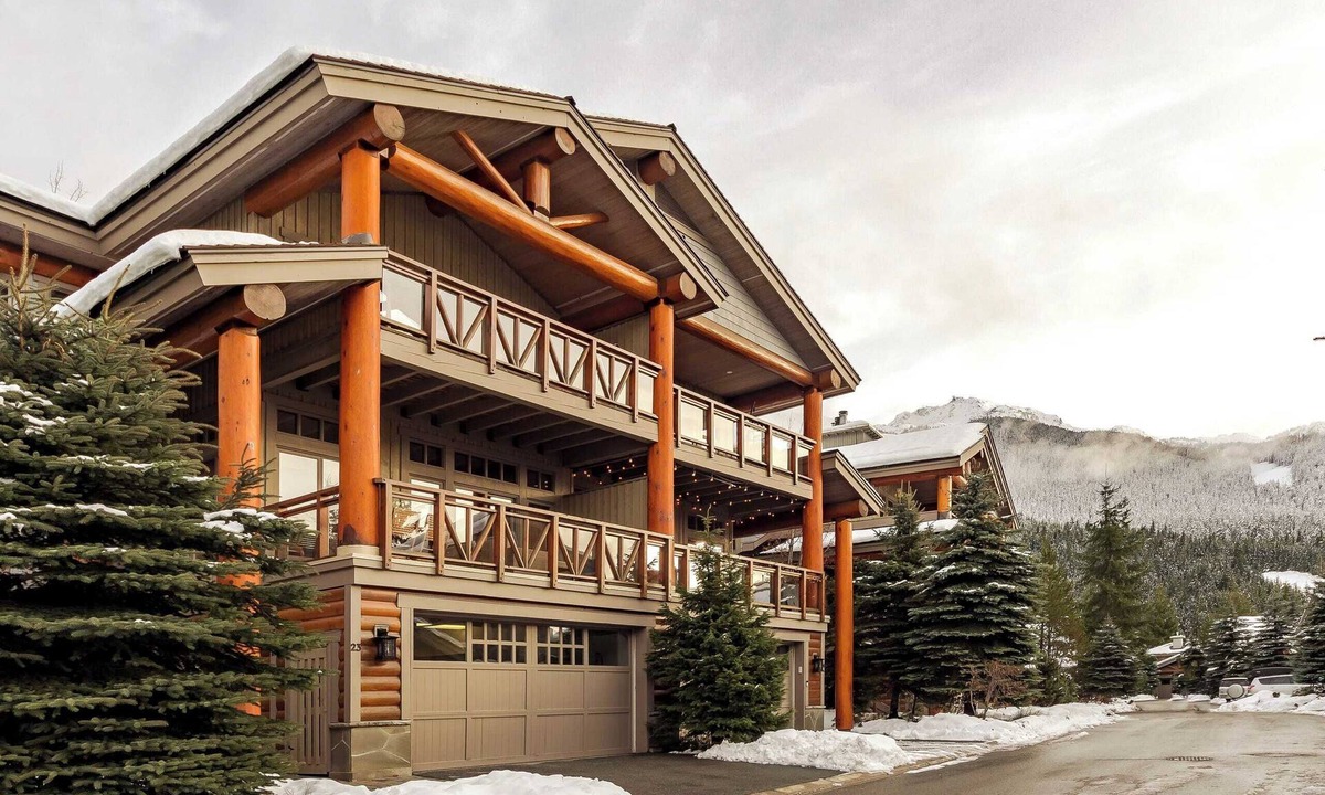 Nordic Estates House | Ski-in/Ski-out Whistler Chalet with Private Hot Tub, Fireplace & Mtn Views