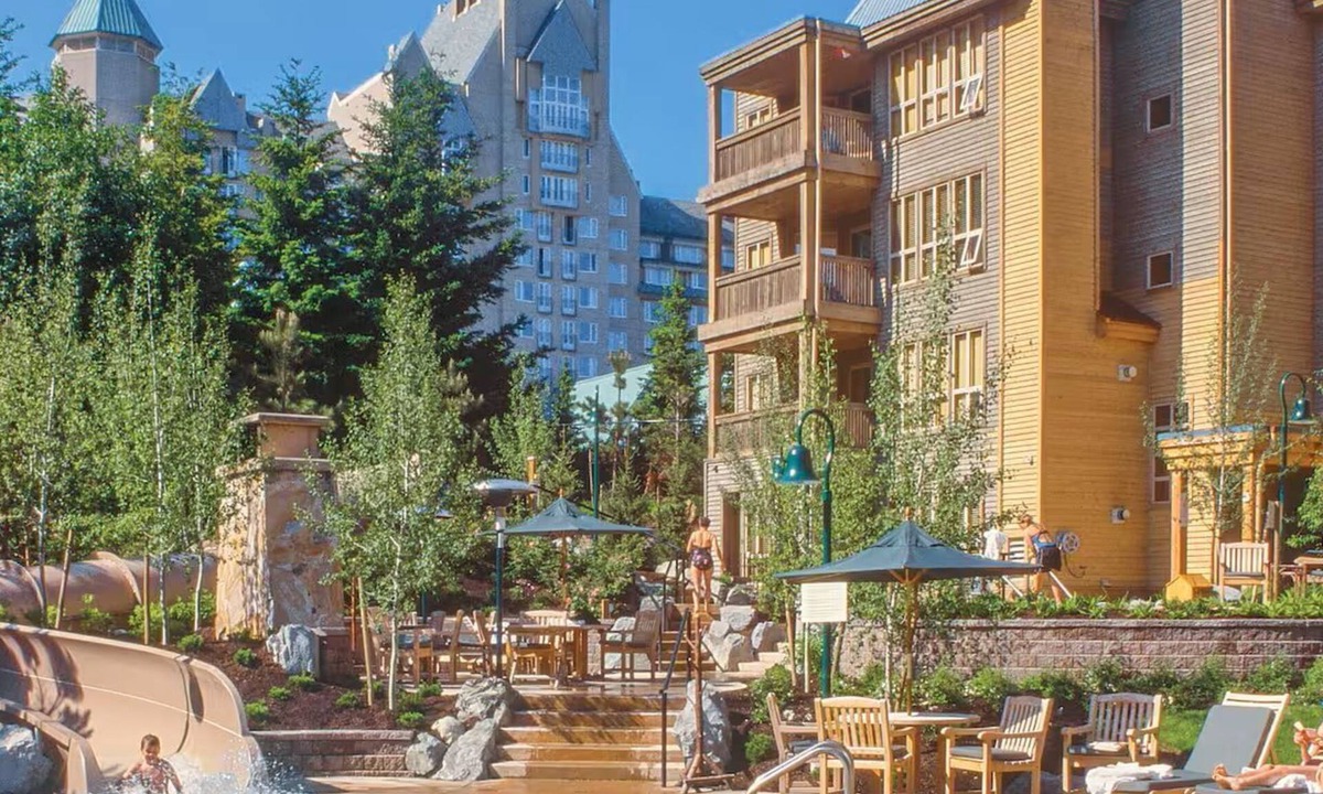 Whistler Resort | 🎿 Ski Paradise at Hilton Embarc Whistler Resort - 2 Bedroom - Sleeps 6