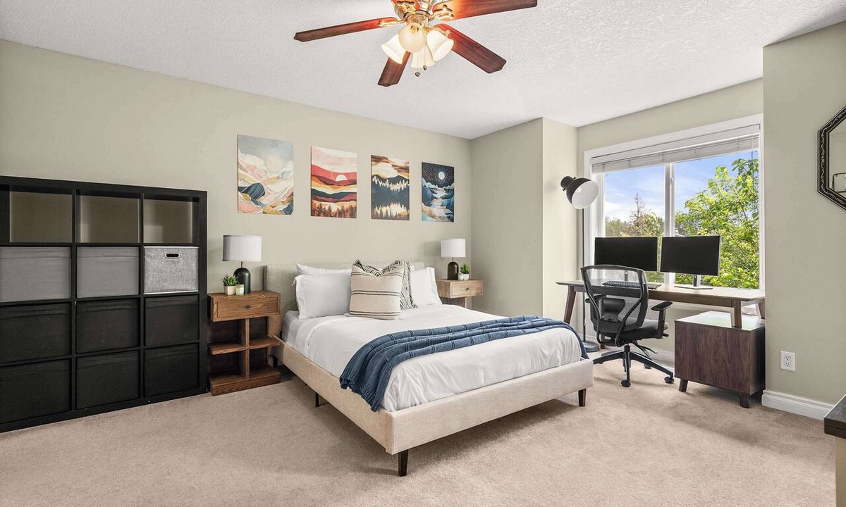 Bridgeland House | Social Haus | 3 Bedroom in Bridgeland | 65 Inch TV