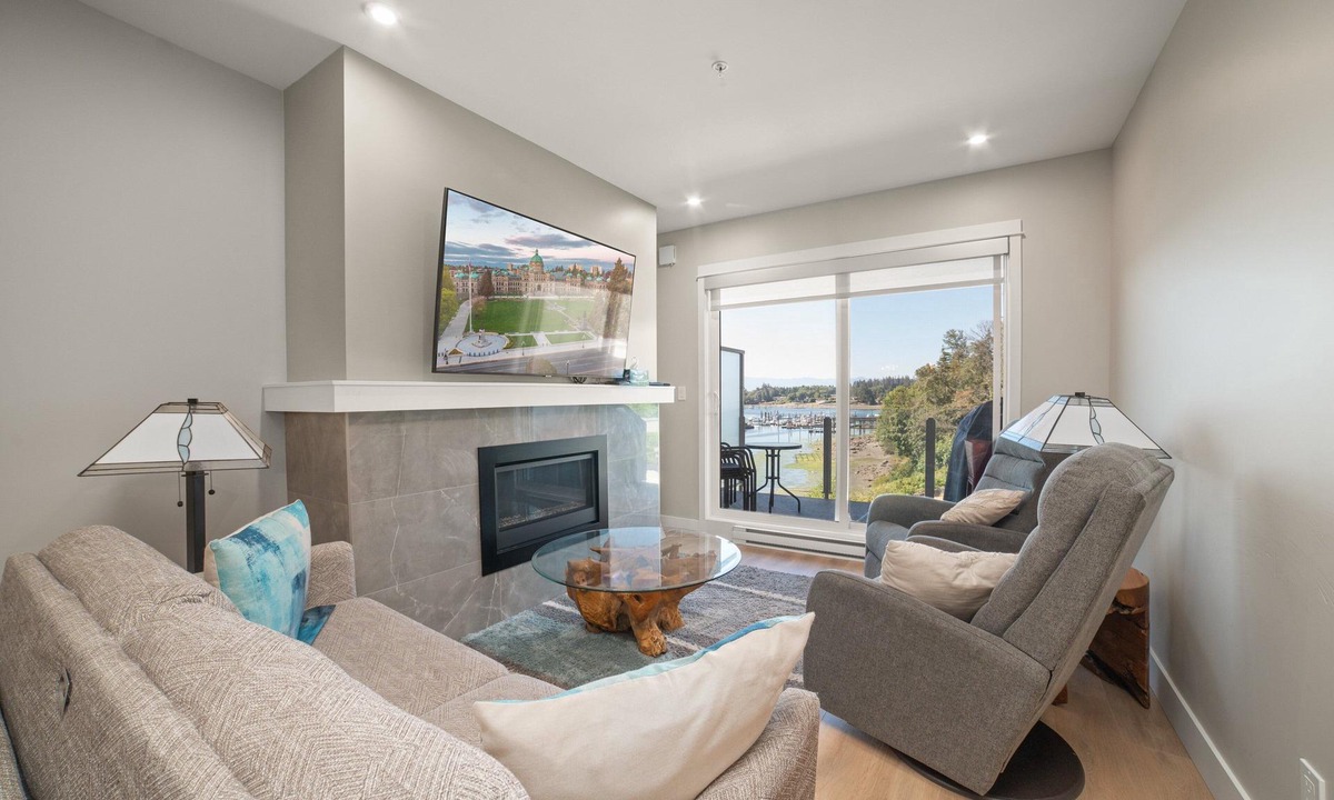 Sooke Condo | Sooke Harbour Luxury 2-Bed Condo With Marina Views!