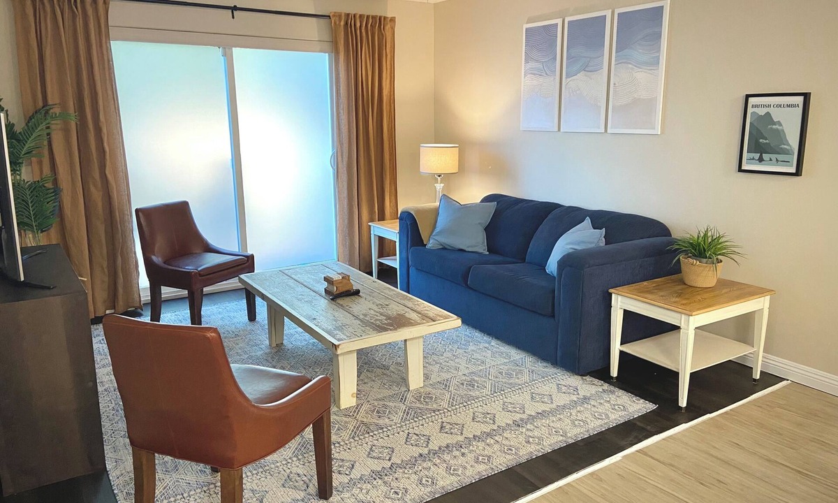 Victoria House | Spacious 2 BR Suite, Family Friendly, near Colwood Waterfront, Royal Roads Univ
