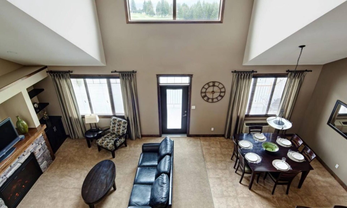 Radium Hot Springs Resort | Spacious condo sleeps 8 near skiing, scenic hiking, mineral hot springs!