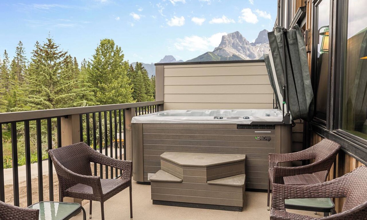 Canmore Villa | Spring Creek Vacations 4 BR Villa TMV18