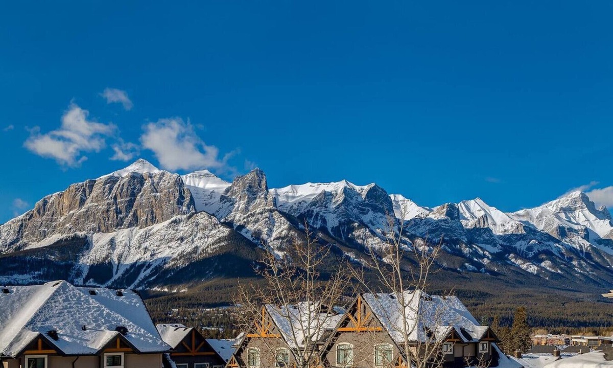 Cougar Creek Condo | Stylish Mountain View Condo with Gym