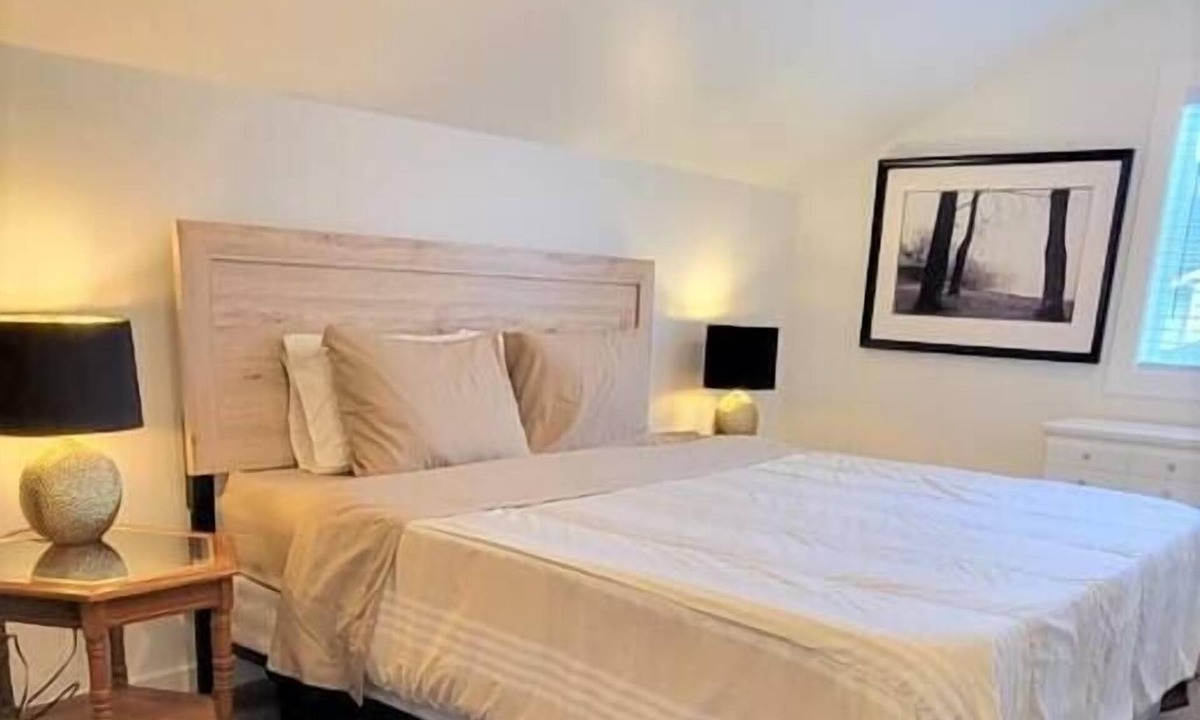 North Glenmore House | SunnyStays Family Friendly Home Near Golf, YLW, UBCO, Winery