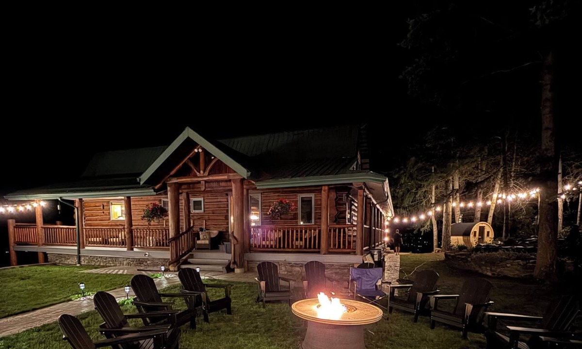 Celista Cabin | Takasümi Forest Resort Lodge - stunning cliffside view log cabin on 45 acres