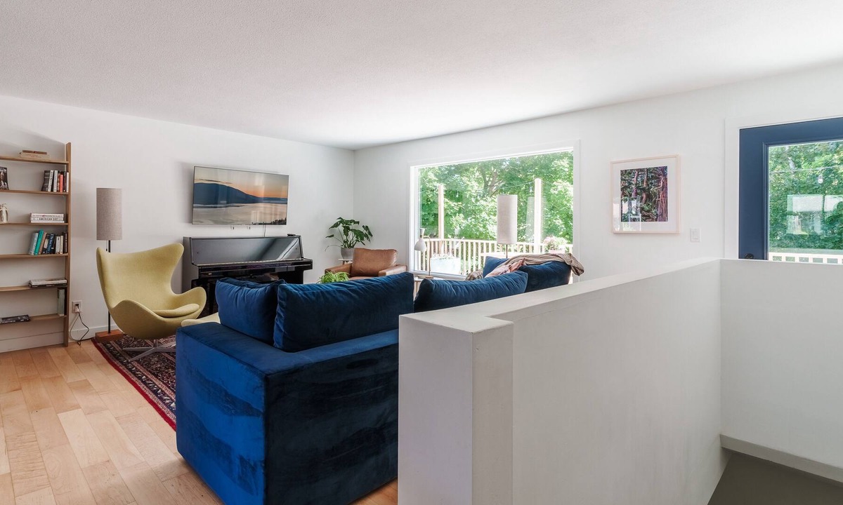 Salmon Arm House | The Bungalow on Turner Creek Trail