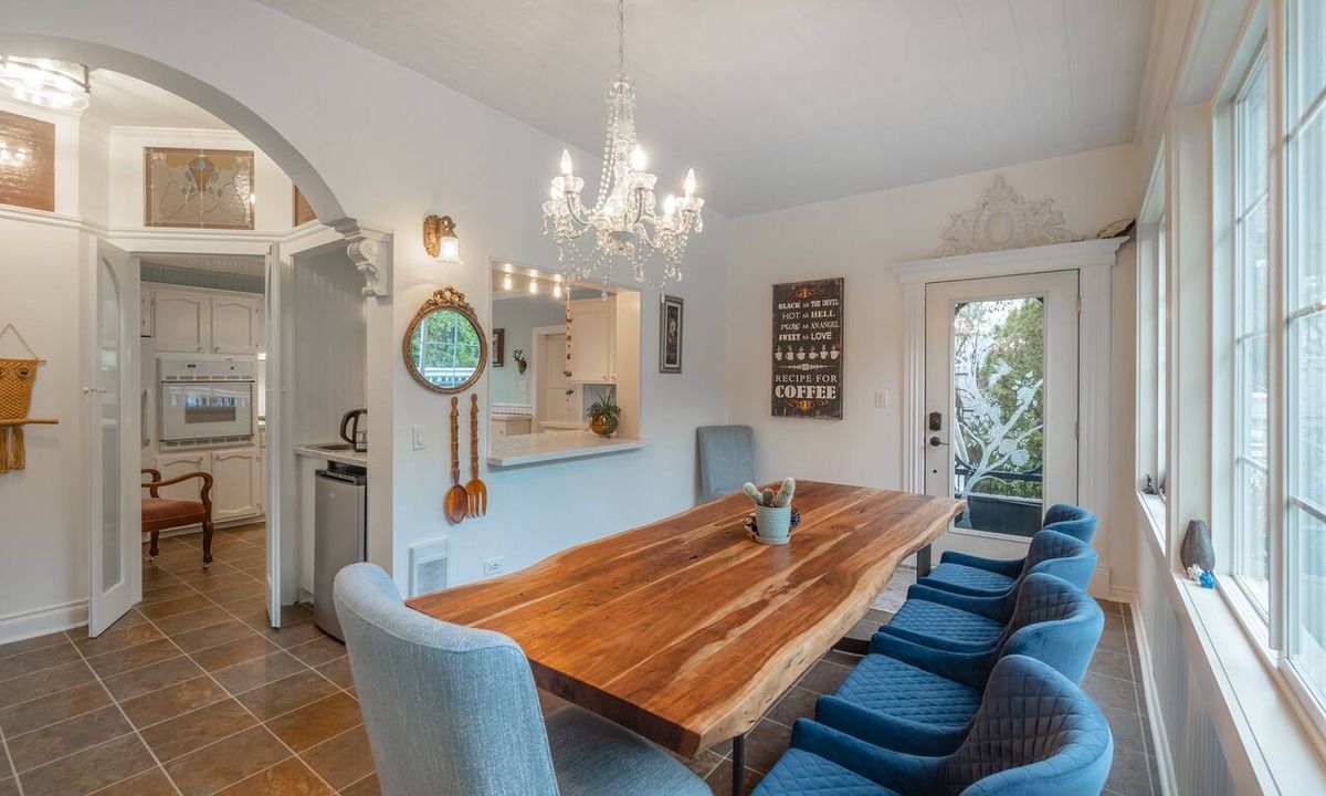 Chemainus Bed & Breakfast | The Cottage and Castle
