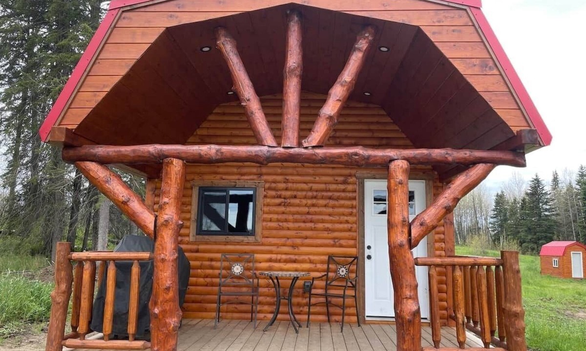 Division No. 11 House | The Cowboy cabin - Bear Creek Cabins