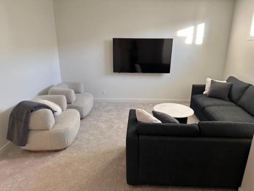 Red Deer House | The Evergreen House