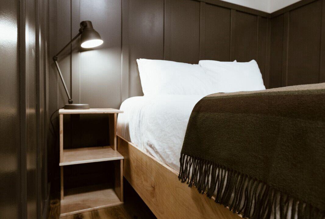 Rossland Apartment | The Flying Steamshovel Inn - Room 6