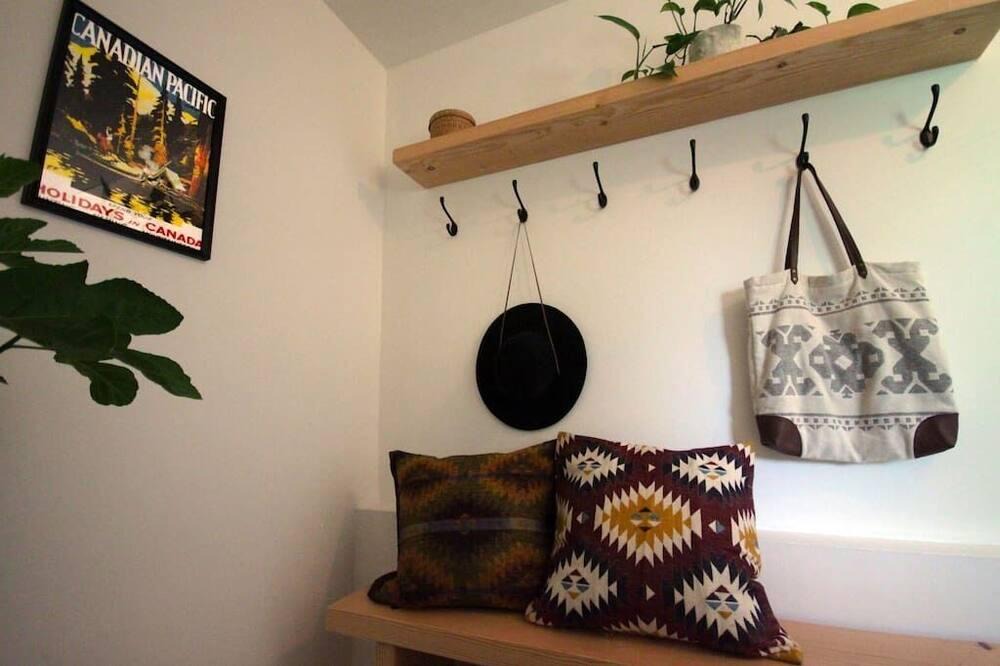 Kensington-Cedar Cottage House | The Fraserhood Suite. Private Retreat in charming East Vancouver.