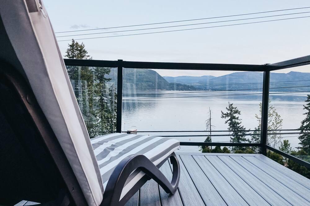 Celista House | The Islander Cottage on the sunny Shuswap