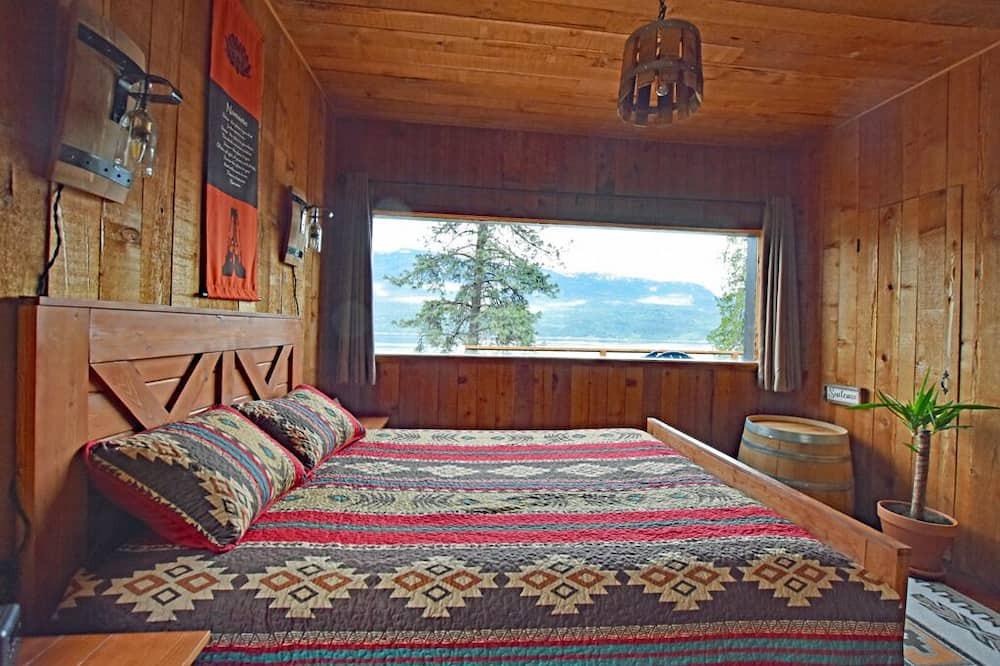 Ainsworth Hot Springs House | The Kootenay Vacation Sensation! Views, lake, hiking, caves, skiing & more!