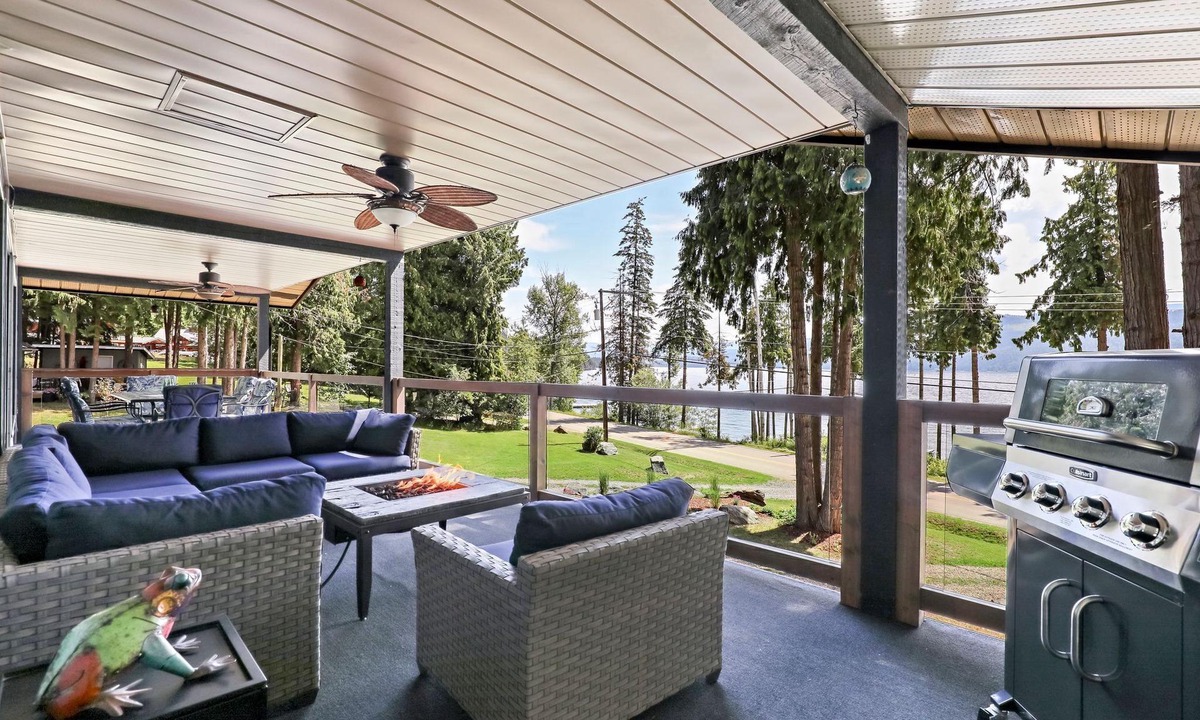 Celista House | The Lake House on Shuswap Lake!