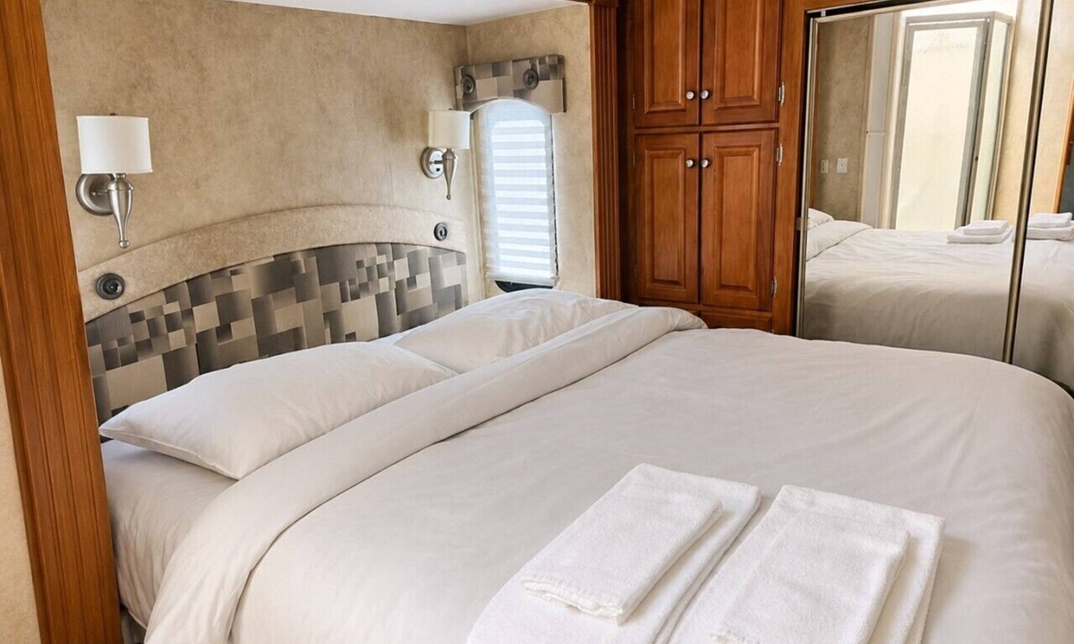 Stettler House | The Longhorn Glamper