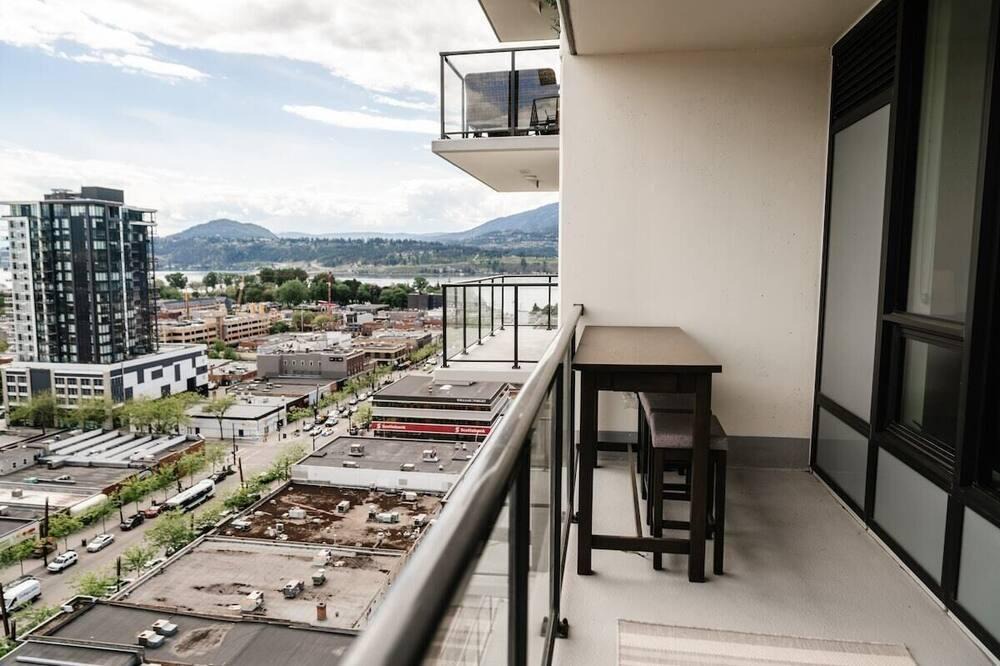 Downtown Kelowna Condo | The Tuft and Needle - Downtown