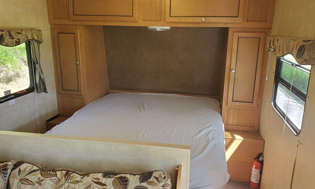 Bridge Lake House | Trailer on Spacious lakefront Campground