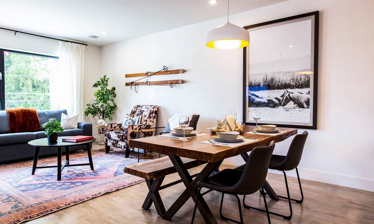 Revelstoke House | Tucker's Place - Pet Friendly Condo w/Hot Tub