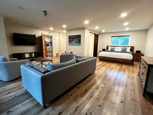 Fernie House | Two Bedroom House by Snow Valley Lodging