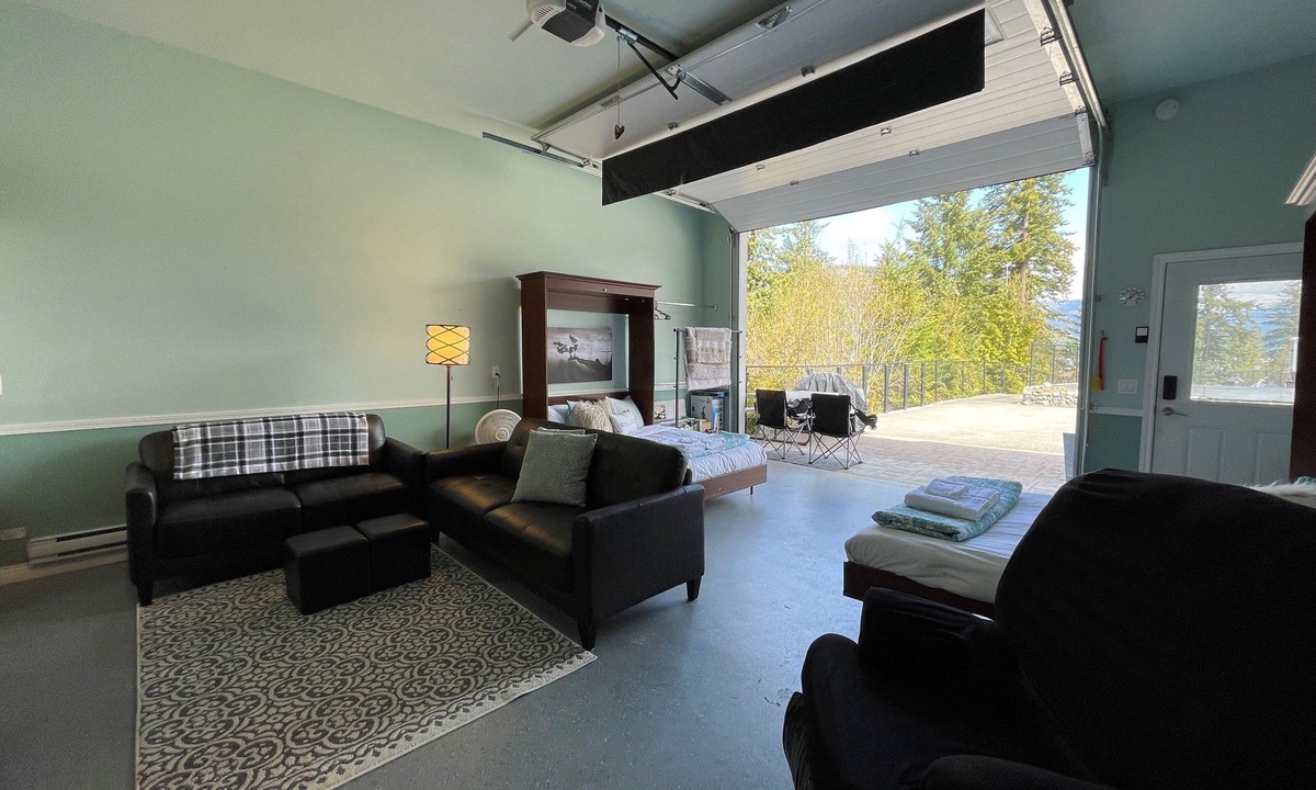 Swansea Point Apartment | Unique & cozy guest suite in gated resort complex.