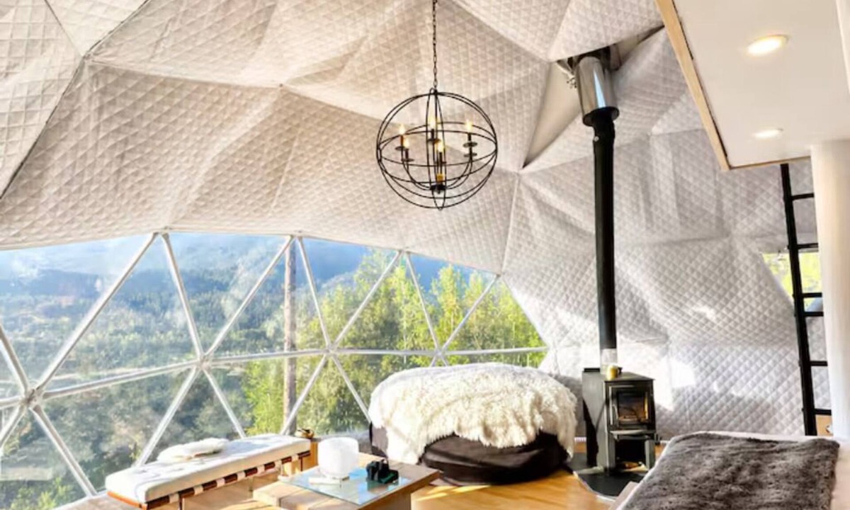 Taghum Cabin | Upscale Geo-Dome with Hot Tub & Epic Views 5 Minutes From Nelson BC