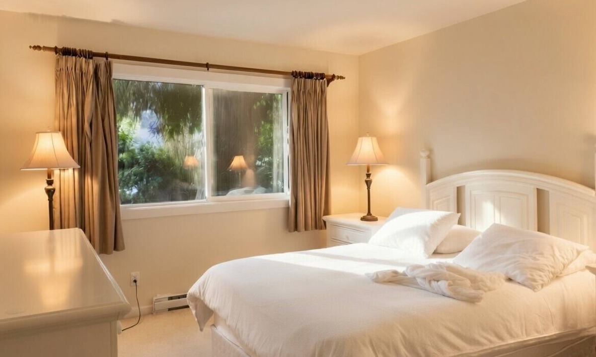 Broadmead House | Victoria home, 2 bedroom suite