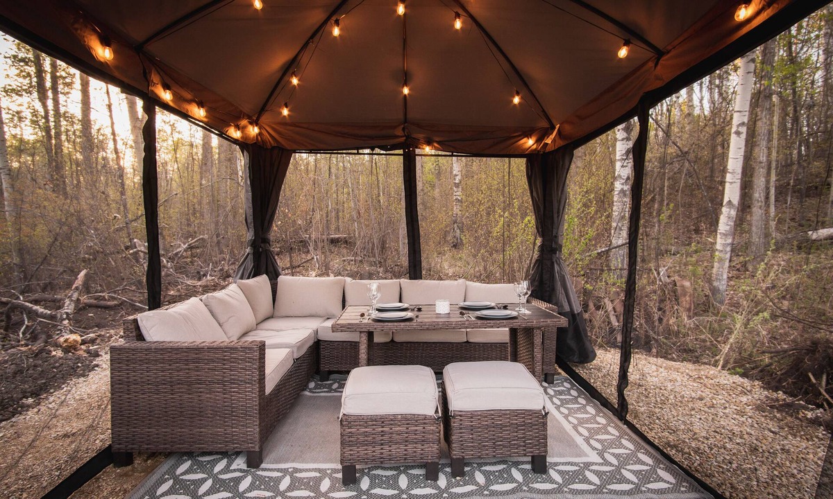 Parkland County RV Rental | Vintage Glamping