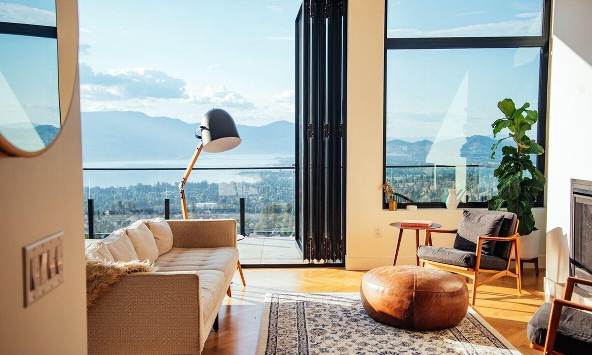 Southwest Mission House | Wake to sweeping Okanagan Lake views at The Noma, a designer retreat in Kelowna’s Upper Mission. Enjoy the saltwater pool, sauna, and seamless indoor-outdoor living near top wineries, beaches, and trails, the perfect mix of luxury, comfort & calm.