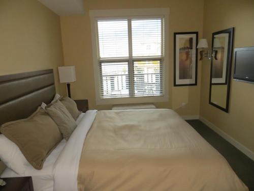 Osoyoos Hotel | Walnut Beach Resort