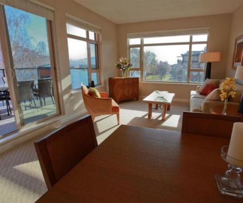 Osoyoos Hotel | Watermark Beach Resort