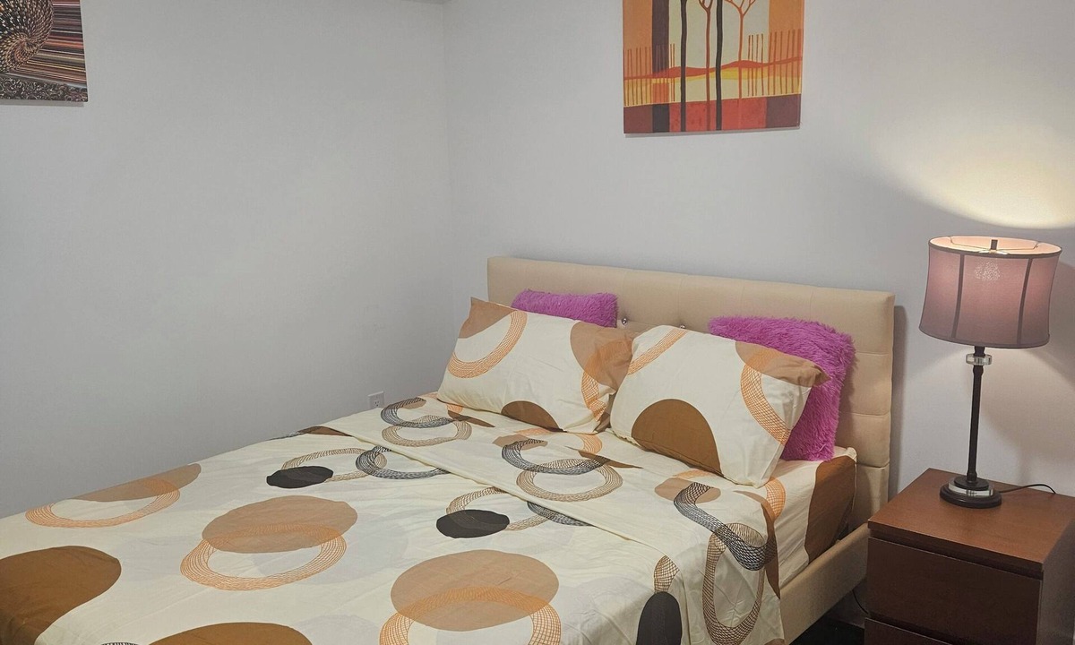 Delta House | Welcoming! Relax alone or with the whole family at this peaceful place to stay.