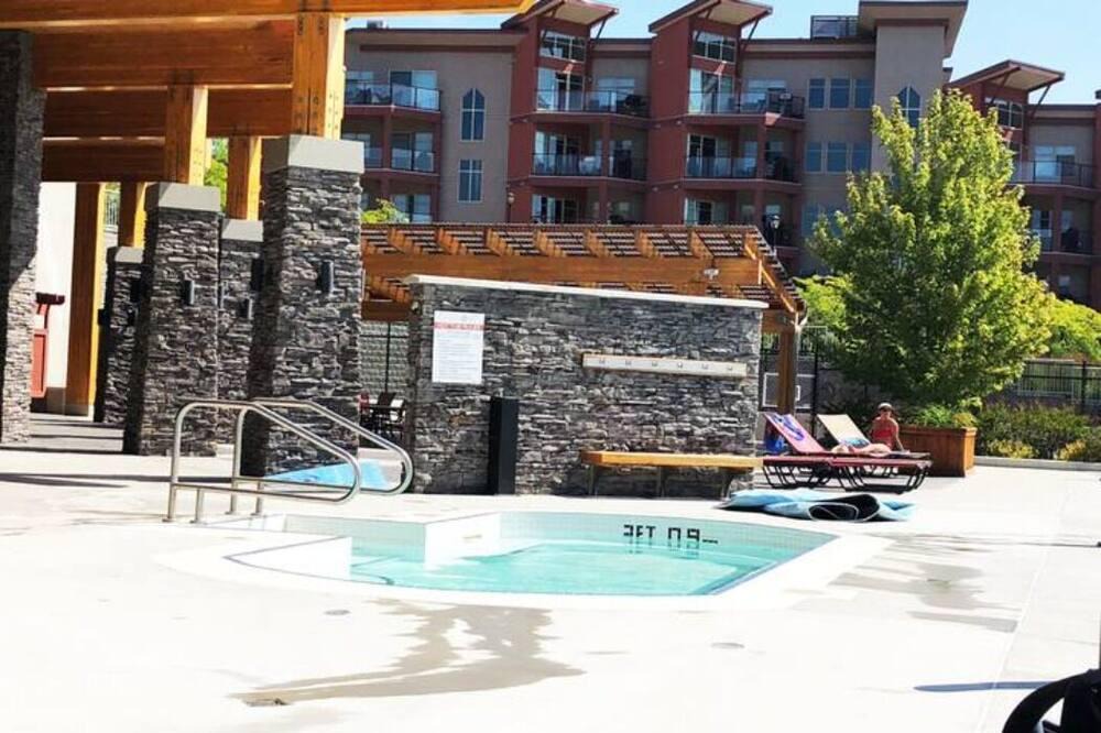 Central Okanagan Condo | West Kelowna Paradise! Gorgeous Condo, Great Location!