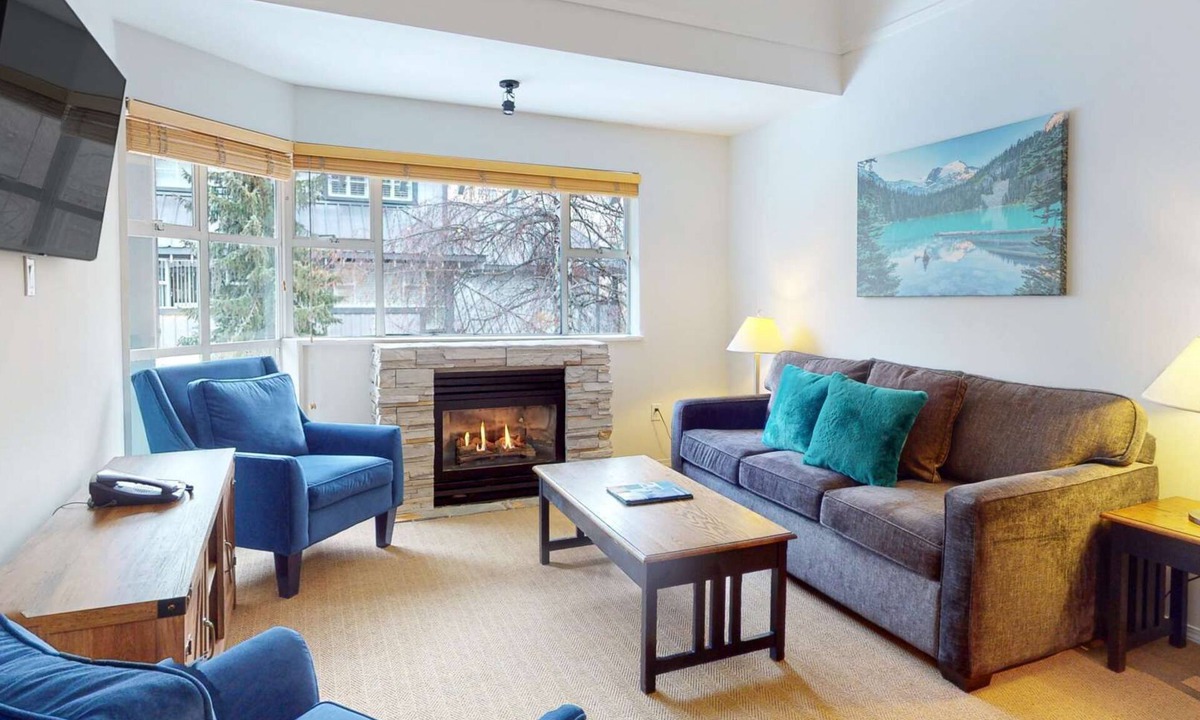 Blackcomb Hotel | Whistler - Glacier Lodge 335