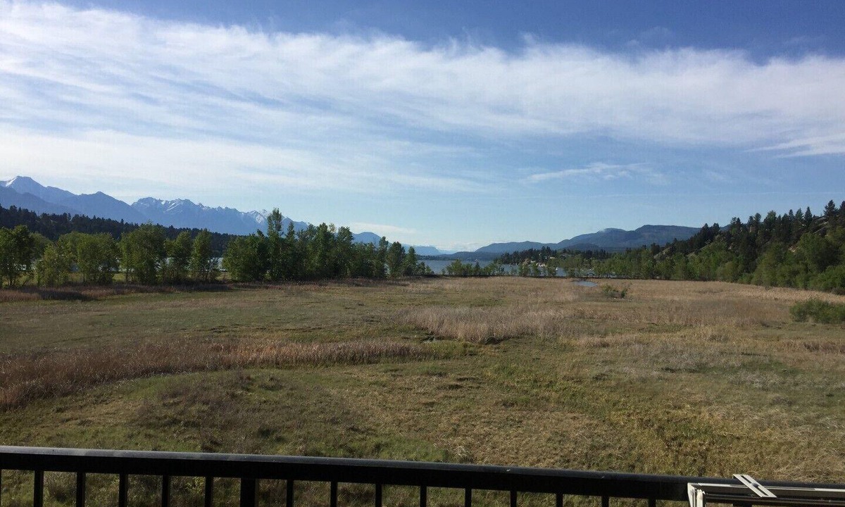 Invermere Condo | Windermere Point 2br Lakeview Condo - Invermere