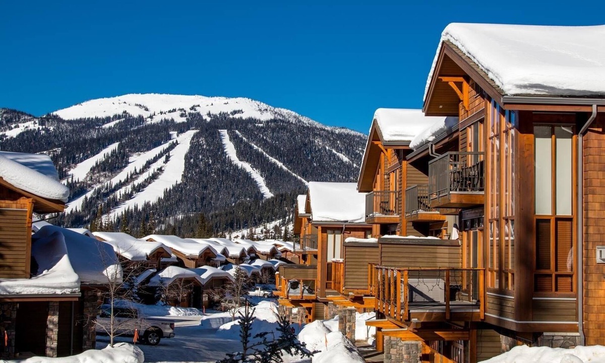Sun Peaks Condo | Woodhaven #16 By Bear Country