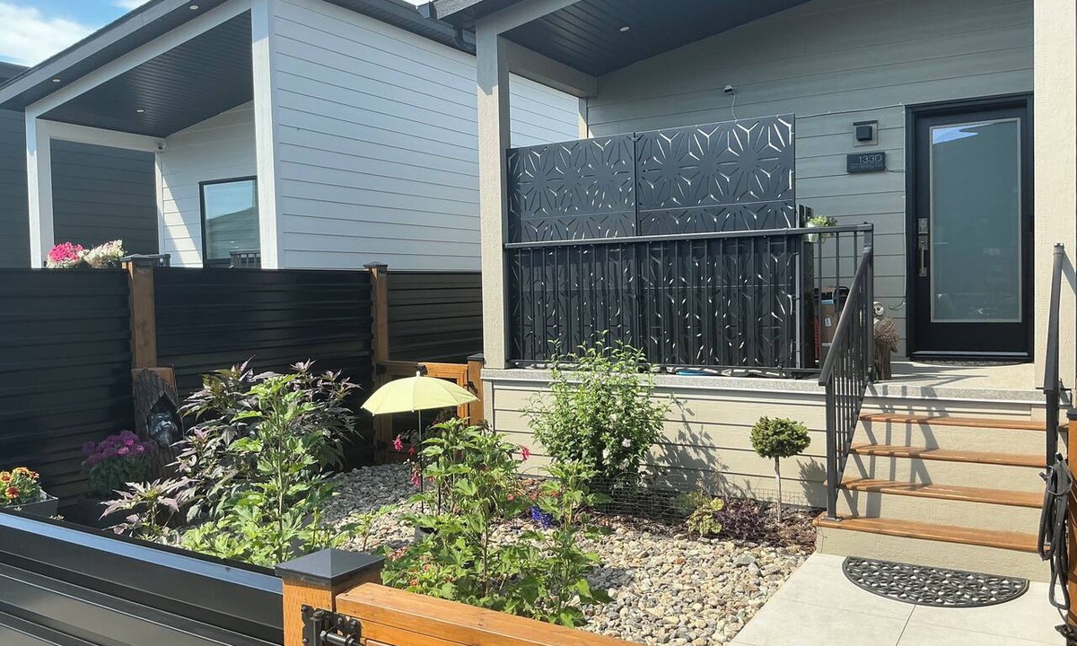 Central Okanagan House | Zen Living: Bright and Peaceful 1-Bedroom Unit