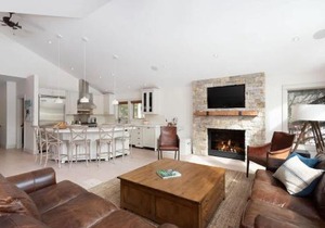 8166 Nicklaus North