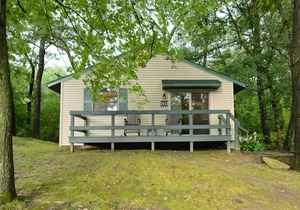 Christmas Mountain Village™ - Wisconsin Dells - 2 Bedroom Cottage in Wisonsin Dells