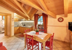 Holiday Apartment 'Stelle Chalet Martina' Near Ski Slopes with Garden & Wi-Fi in Livigno