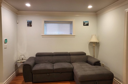 Coquitlam House | 1 Bedroom Basement Suite for Max 2 Adults/kid