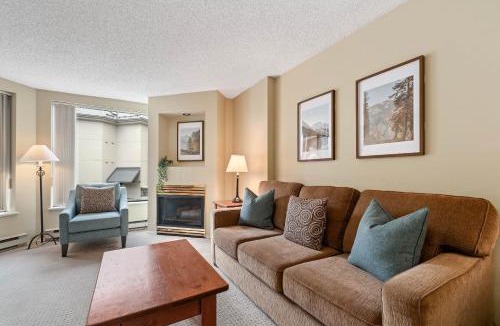 Upper Village Apartment | 1BR and Sofabed in Marquise, Close to Ski Hill, Fireplace, Hot Tub and Sauna, Gym