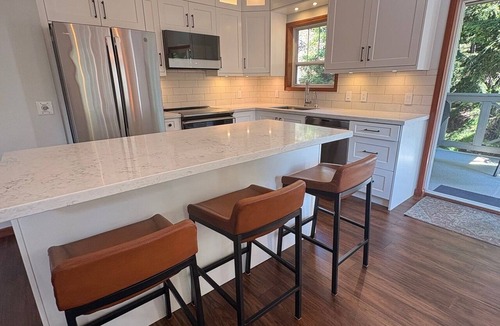 Blueberry Hill House | 2.5 Bedroom Townhouse Blueberry Hill Gem Total Renovation Walk to Everything