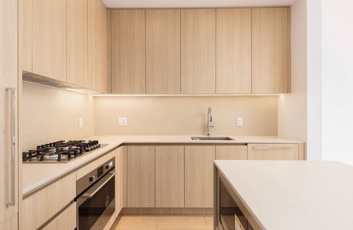 East Side Condo | 2 Bed 2 Bath Brand Immaculate Condo by Transit and Trout Lake