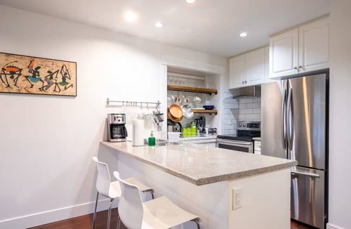 Central Lonsdale House | 2 Bed Stylish Central Location- Great Neighborhood-Free Parking. Pet Friendly