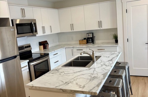 Southwest Mission Apartment | 2 Bedroom Guest Suite in Kelowna