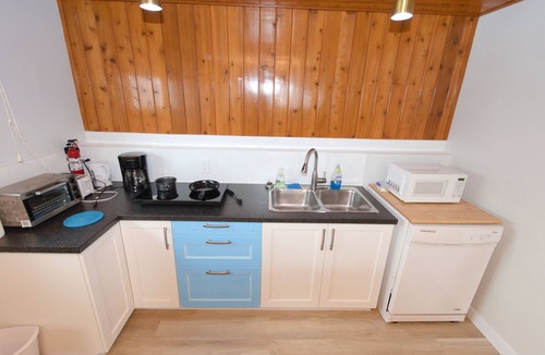 Medicine Hat House | 2 beds,1 bath, own kitchen, own laundry and separated entrance in Medicine Hat