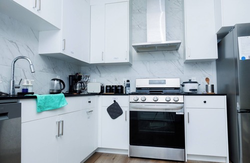 Southeast Edmonton House | 2-BR House | Perfect for Families & Small Groups