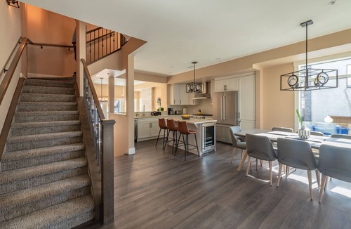 Canmore House | 2608 SQF ALL NEW MOUNTAIN VIEW TOWNHOUSE#12: 4BR+4.5BTH for 12 NEAR ALL（10651）